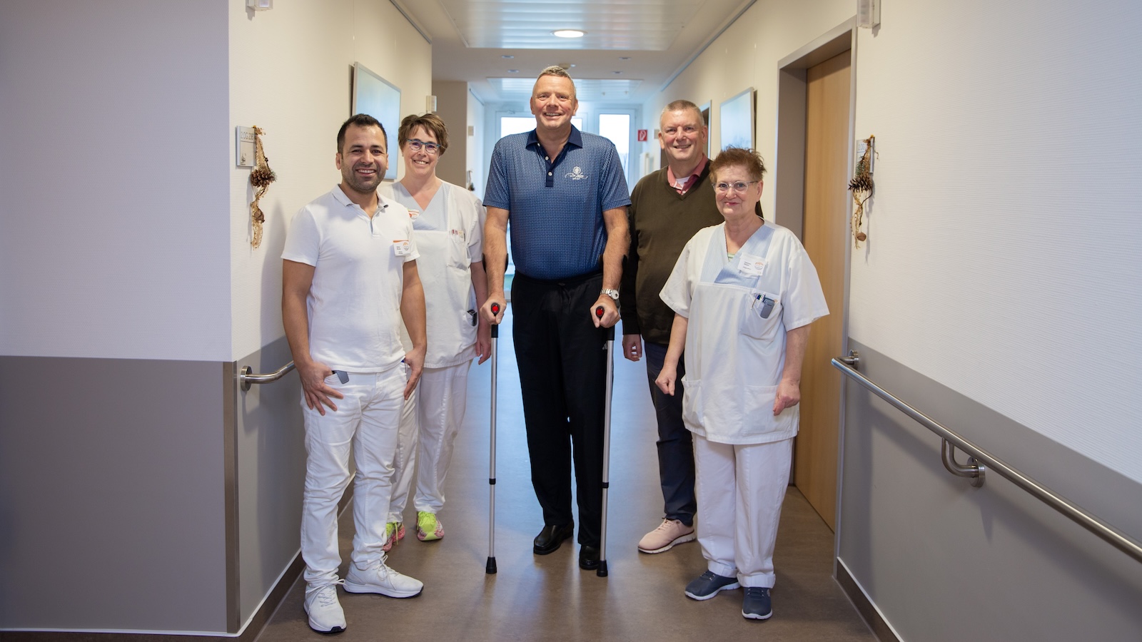 Das letzte Knie des Jahres geht an Matthias Goeken MdL - Teilprothesen-OP für Landtagsabgeordneten am St. Vincenz Hospital Brakel